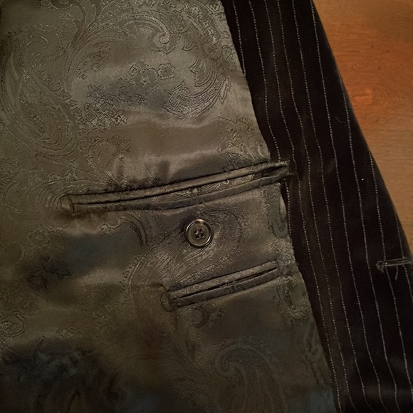 Beautiful Sport Jacket - Picture 6 of 7